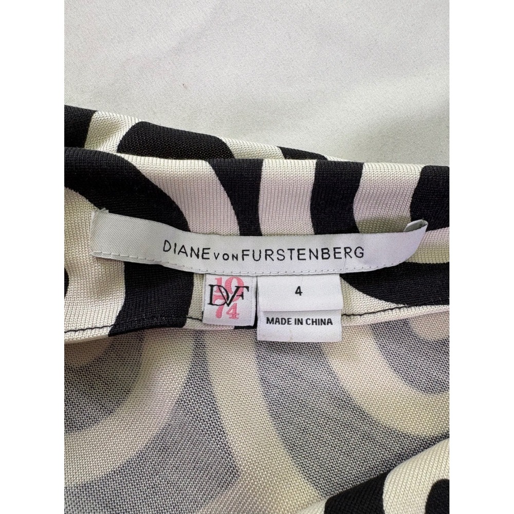 Diane von Furstenberg Wrap Dress 4 Silk New Julian Two Vintage Abstract Classic - Picture 4 of 10